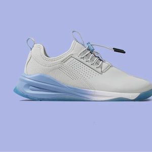 NWOT WOMEN'S GREY MATTER CLOVE CLASSIC!